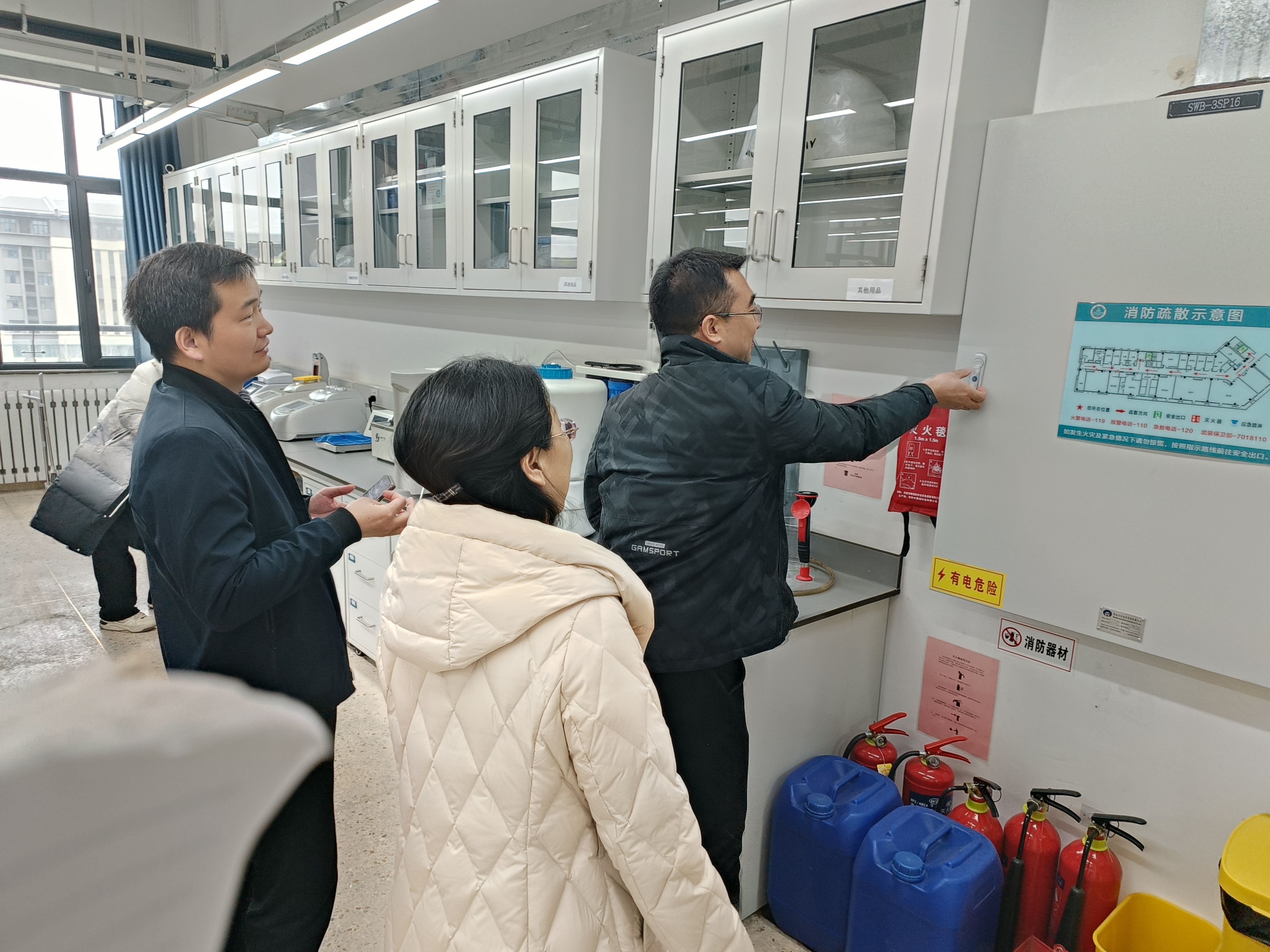 201ac95af4e1404fa82813e5ba0a1439.jpg